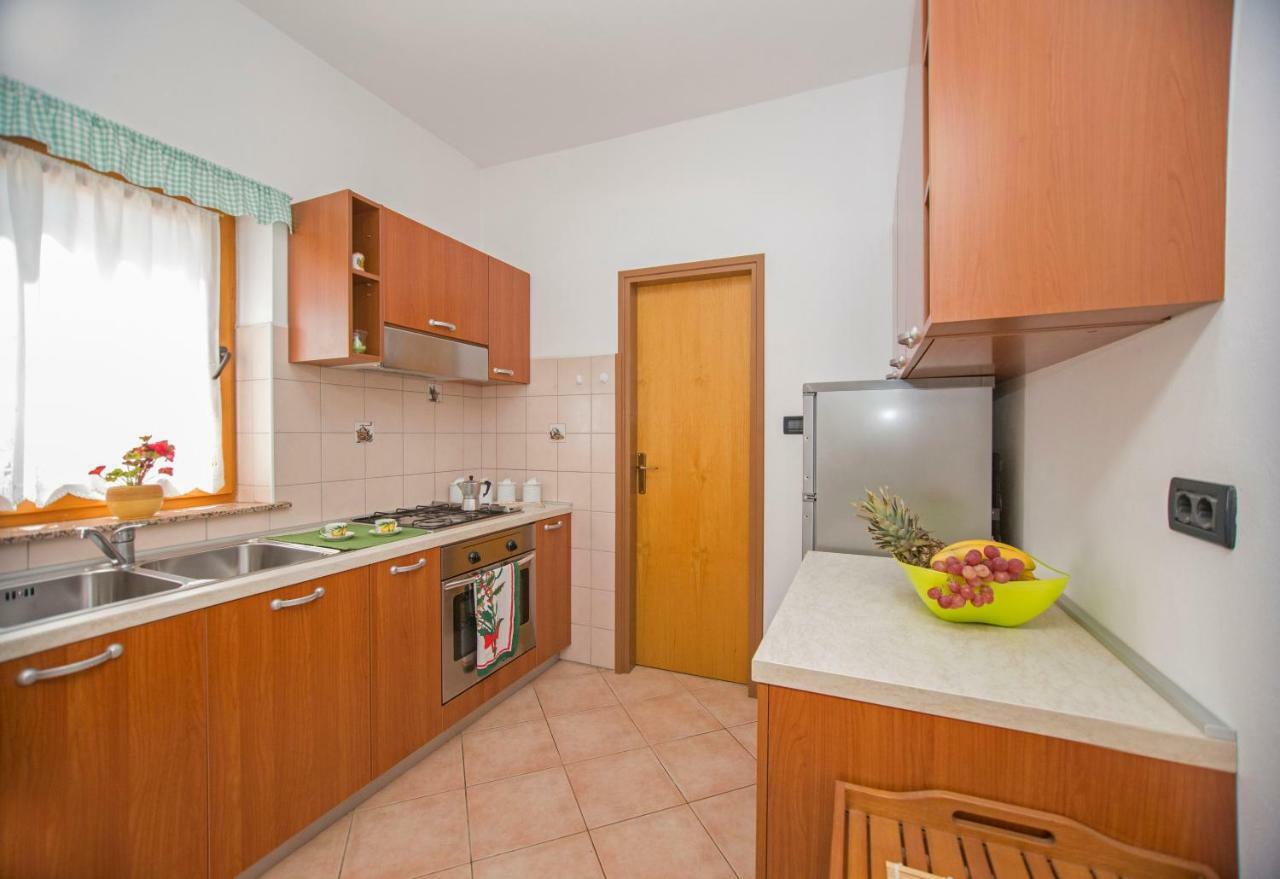 Vigo Apartment ลาบิน ภายนอก รูปภาพ